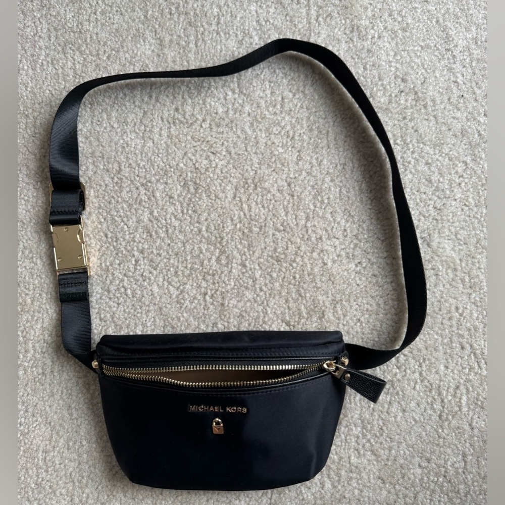 Michael Kors Black and Gold Zip Pouch